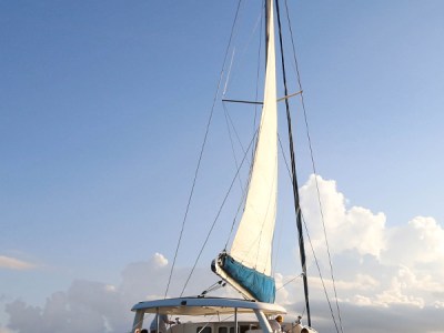 Bellaventuras catamaran on the water
